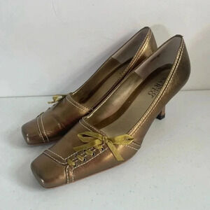 Franco Sarto Stacked Heel Pumps Gold Leather Like New! Size 9
